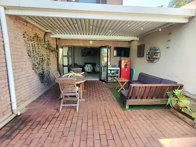 3 Bedroom Townhouse To Rent in Durban North - img
