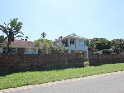 5 Bedroom House For Sale in East London - img