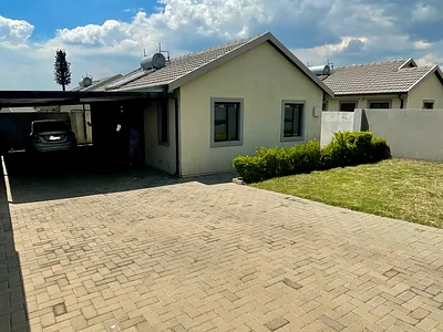 3 Bedroom House To Rent in Randburg - wOeB.webp