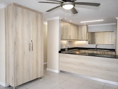 3 Bedroom Apartment For Sale in Amanzimtoti - kjMn.webp