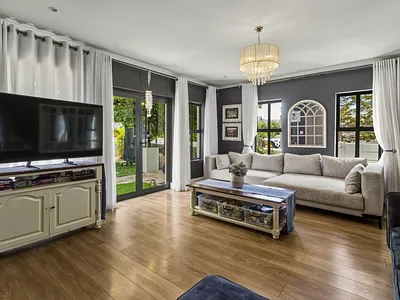 4 Bedroom Townhouse For Sale in Somerset West - nFJt.webp