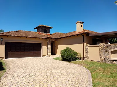 3 Bedroom Townhouse For Sale in Port Elizabeth - img