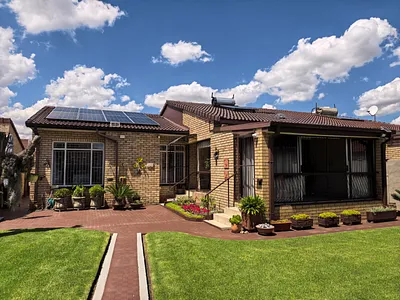 3 Bedroom Townhouse For Sale in Parys - Bu9w.webp