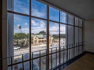 1 Bedroom Apartment For Sale in Port Elizabeth Central, Port Elizabeth - vAAc.webp