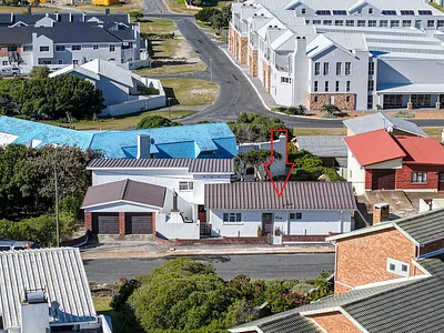 2 Bedroom Apartment To Rent in Struisbaai - img