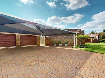 4 Bedroom House For Sale in Boksburg - KOap.webp