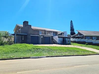5 Bedroom House For Sale in Jeffreys Bay - img
