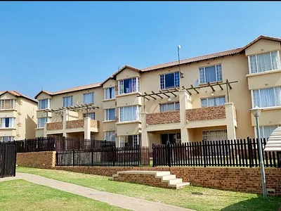 2 Bedroom Apartment To Rent in Witbank - img