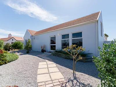 5 Bedroom House For Sale in Velddrif - XbJt.webp