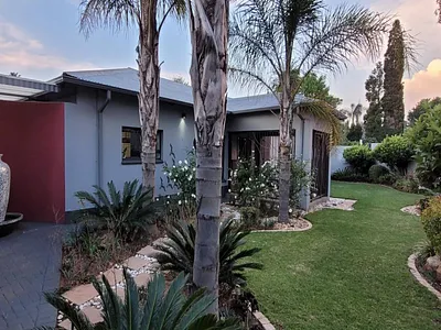 3 Bedroom House For Sale in Benoni - ZOWn.webp