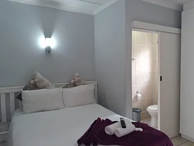 1 Bedroom Apartment To Rent in East London - UMa6.webp