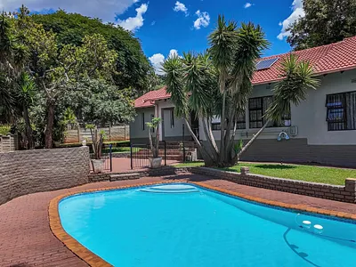 3 Bedroom House For Sale in Rustenburg - kI0D.webp