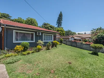3 Bedroom House For Sale in Durban North - YcIF.webp