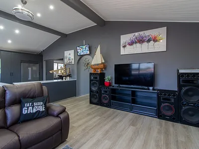 6 Bedroom House For Sale in Port Alfred - img