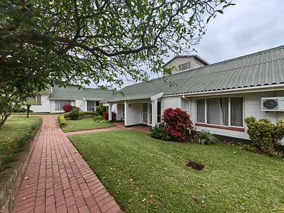 2 Bedroom Townhouse For Sale in Scottburgh - Wchg.webp
