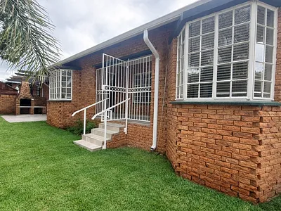 3 Bedroom Townhouse For Sale in Rustenburg - igwh.webp