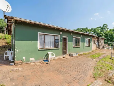 4 Bedroom House For Sale in Pinetown - Njnt.webp