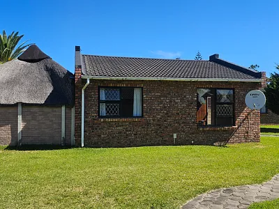 2 Bedroom Townhouse For Sale in Port Elizabeth - img