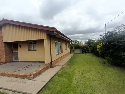 3 Bedroom House For Sale in Nigel - ljab.webp