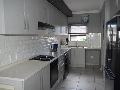 2 Bedroom Townhouse For Sale in Boksburg - 8wJG.webp