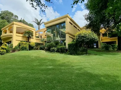 4 Bedroom House For Sale in Middelburg - OcoR.webp