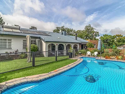 4 Bedroom House For Sale in Edenvale - k3vY.webp