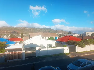 2 Bedroom Apartment To Rent in Fish Hoek - JSac.webp