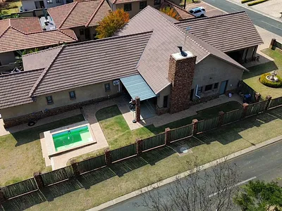 4 Bedroom House To Rent in Pretoria - img