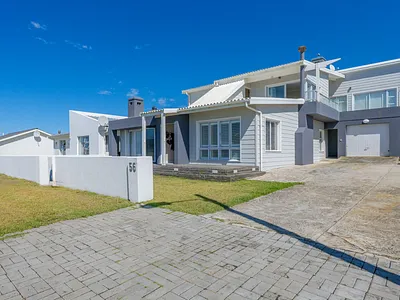 6 Bedroom House For Sale in Agulhas - ZTw2.webp