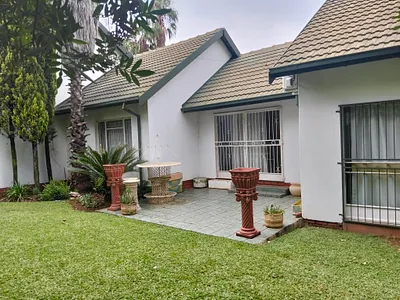 4 Bedroom House For Sale in Pretoria - img