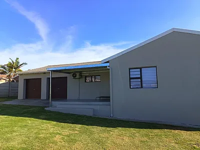 2 Bedroom House For Sale in Uitenhage - 9GTT.webp