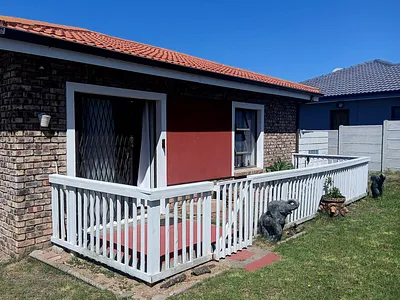 1 Bedroom Apartment To Rent in Mossel Bay - img
