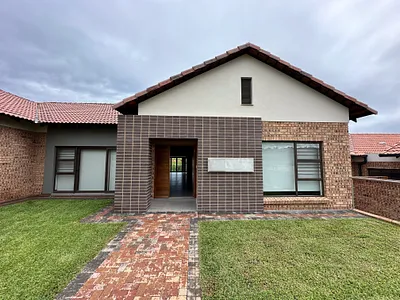 4 Bedroom House For Sale in Nelspruit - l10t.webp