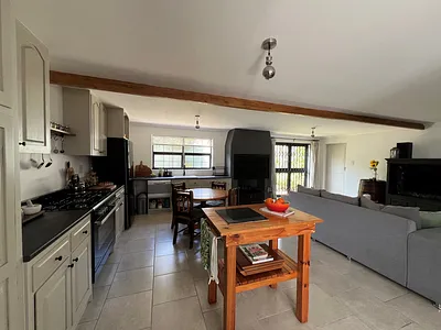2 Bedroom House For Sale in Napier - 7F0k.webp