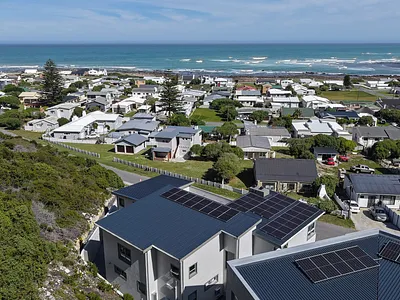 5 Bedroom House For Sale in Agulhas - Sbaz.webp