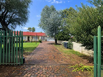 3 Bedroom House To Rent in Midrand - QN72.webp