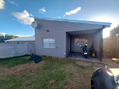 5 Bedroom House For Sale in Worcester - 5R6a.webp