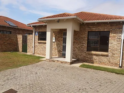 2 Bedroom Townhouse For Sale in Despatch - vUUE.webp