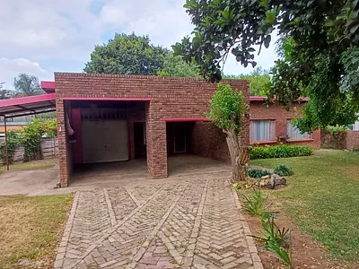 3 Bedroom House For Sale in Modimolle - EbF7.webp