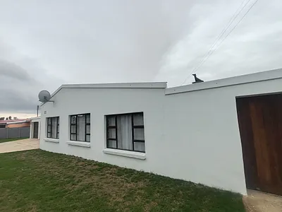 3 Bedroom House For Sale in Despatch - rcoh.webp