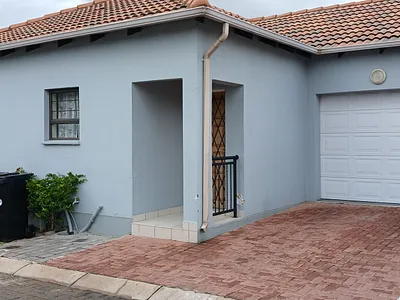 3 Bedroom Townhouse For Sale in Boksburg - 7Reu.webp