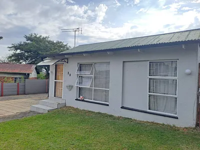 3 Bedroom House For Sale in Johannesburg - skPx.webp