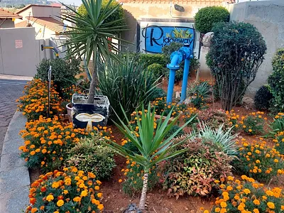 3 Bedroom Townhouse To Rent in Johannesburg - 1x95.webp