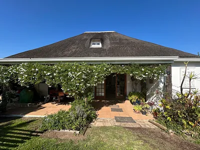 4 Bedroom House For Sale in Napier - Twdr.webp