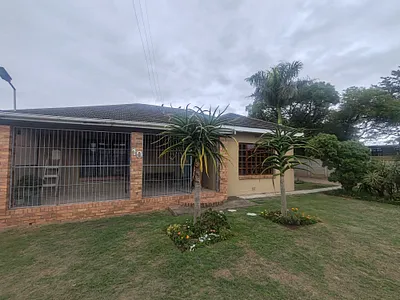 3 Bedroom House For Sale in Despatch - KLpR.webp