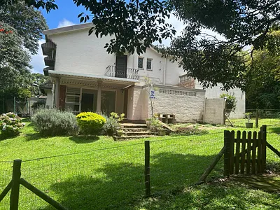 4 Bedroom Townhouse To Rent in Kloof - img
