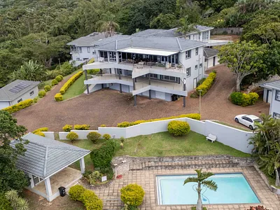 4 Bedroom Townhouse For Sale in Umkomaas - daqM.webp