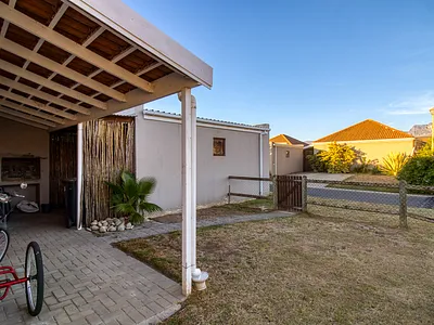 2 Bedroom Townhouse For Sale in Gordons Bay - qpb8.webp