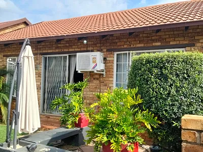 3 Bedroom Townhouse For Sale in Rustenburg - HQ4h.webp
