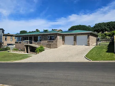 3 Bedroom House For Sale in Stilbaai West, Stilbaai - ohar.webp